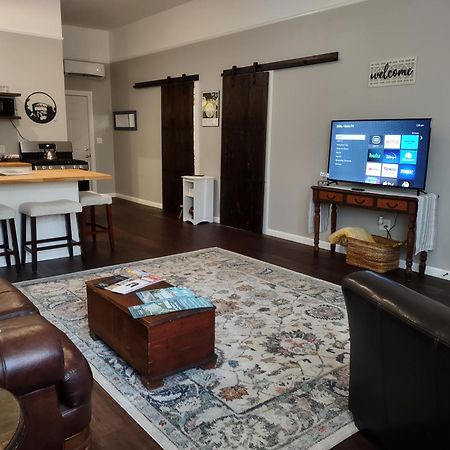 2Feathers Inn Натчез Экстерьер фото